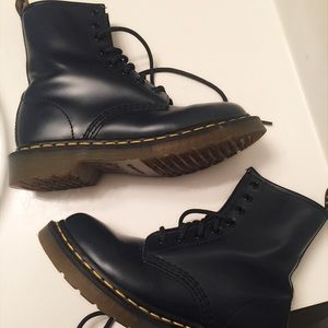 Patent blackish/blue brand new docs! 🌟